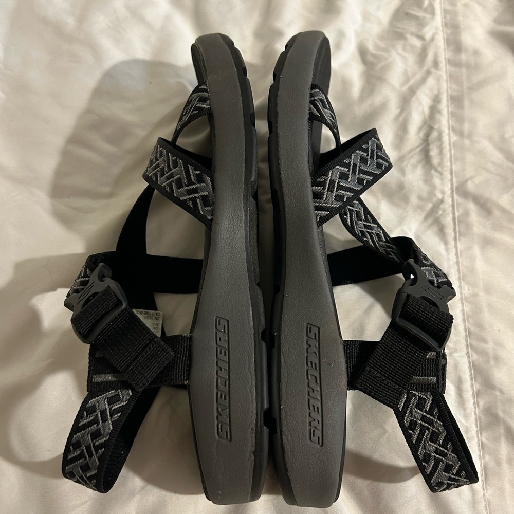 Skechers mens size 11 black sandals. - Picture 5 of 7